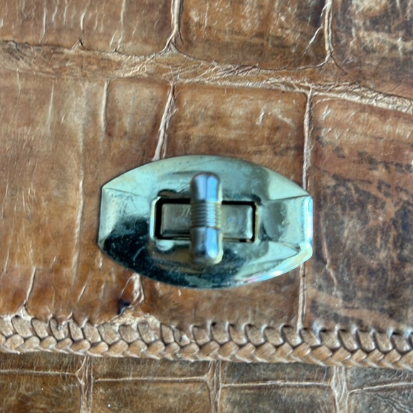 This Genuine alligator bag should be in your closet today! - Picture 3 of 5